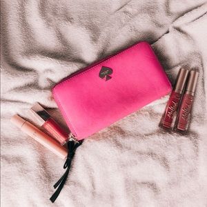 KATE SPADE HOT PINK HAND WALLET ✰